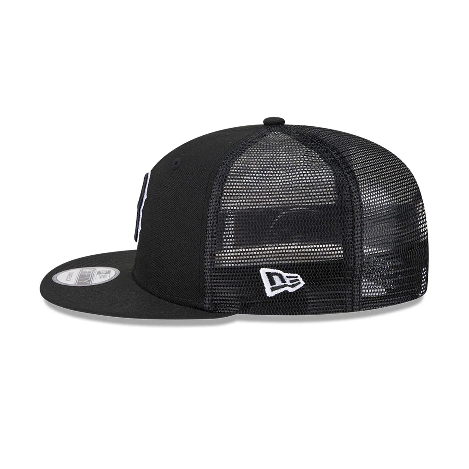 Boston Red Sox MLB Evergreen Black 9FIFTY Trucker Adjustable Cap - Image 6