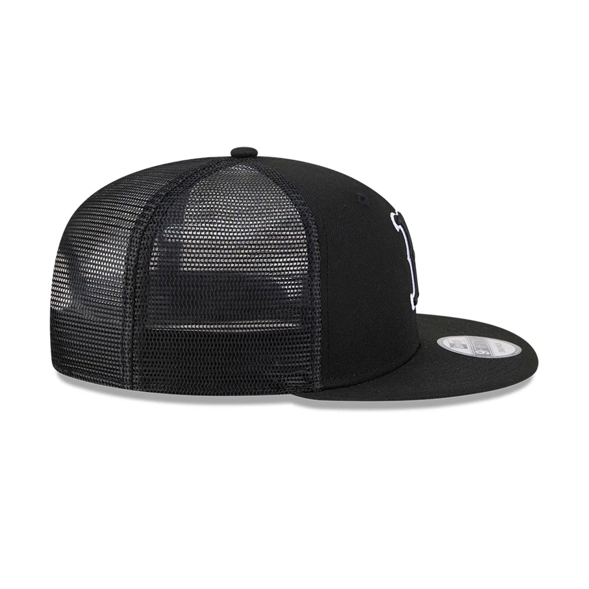 Boston Red Sox MLB Evergreen Black 9FIFTY Trucker Adjustable Cap - Image 7