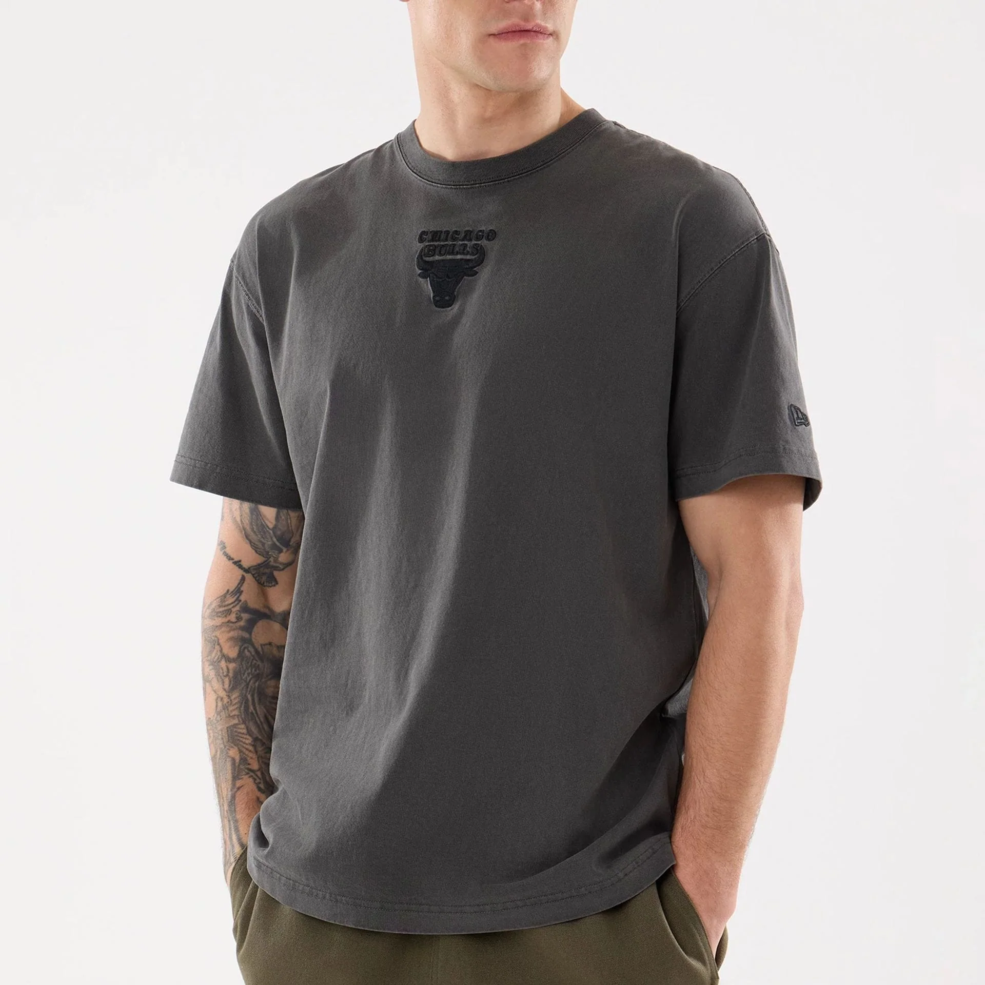 Chicago Bulls NBA Shadow Pop Black T-Shirt - Image 3