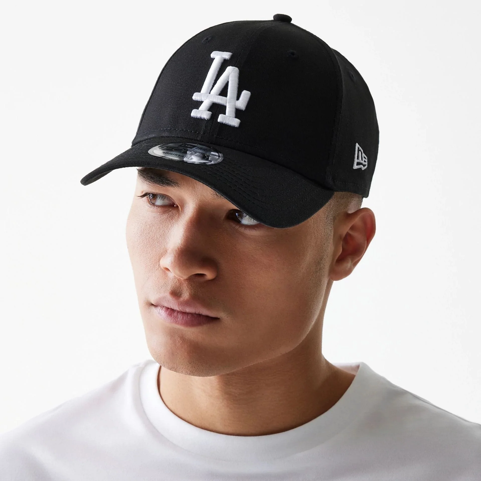LA Dodgers Essential Black 9FORTY Cap - Image 4