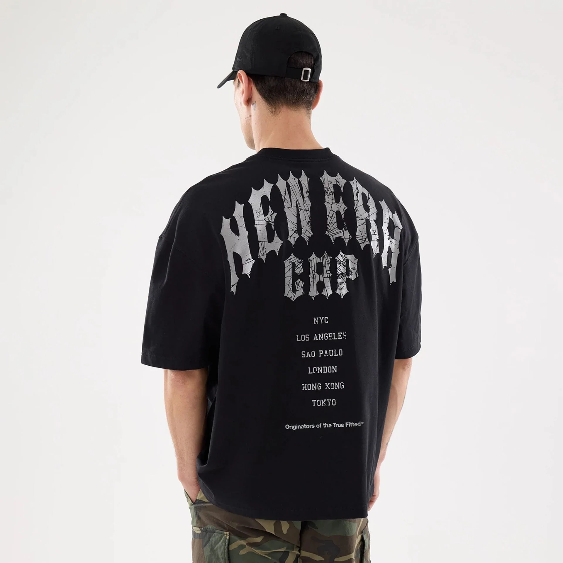 New Era Graphic Street Archived City Black Oversized T-Shirt - Image 2