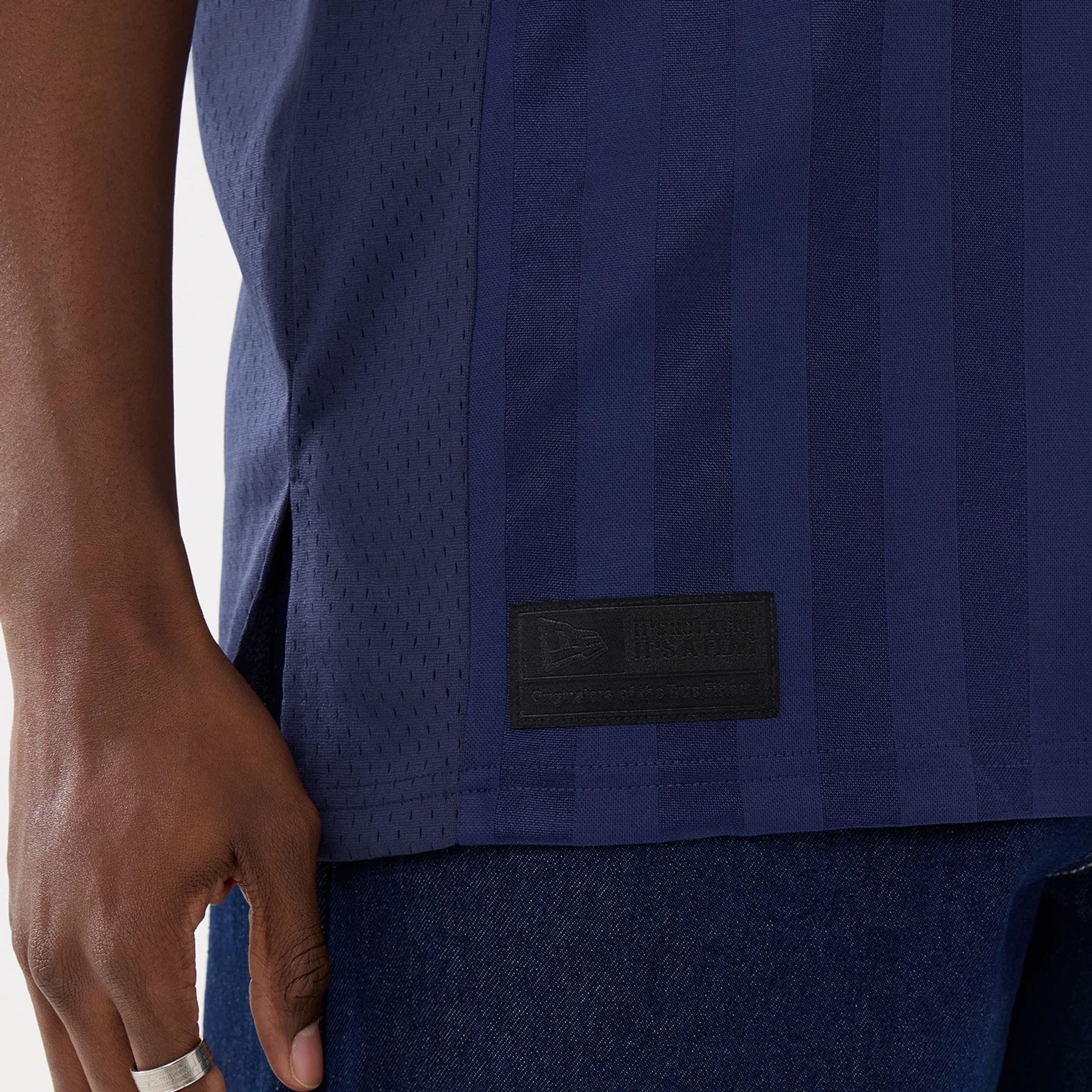 New Era Street Archived Navy Mesh Jersey - Image 6