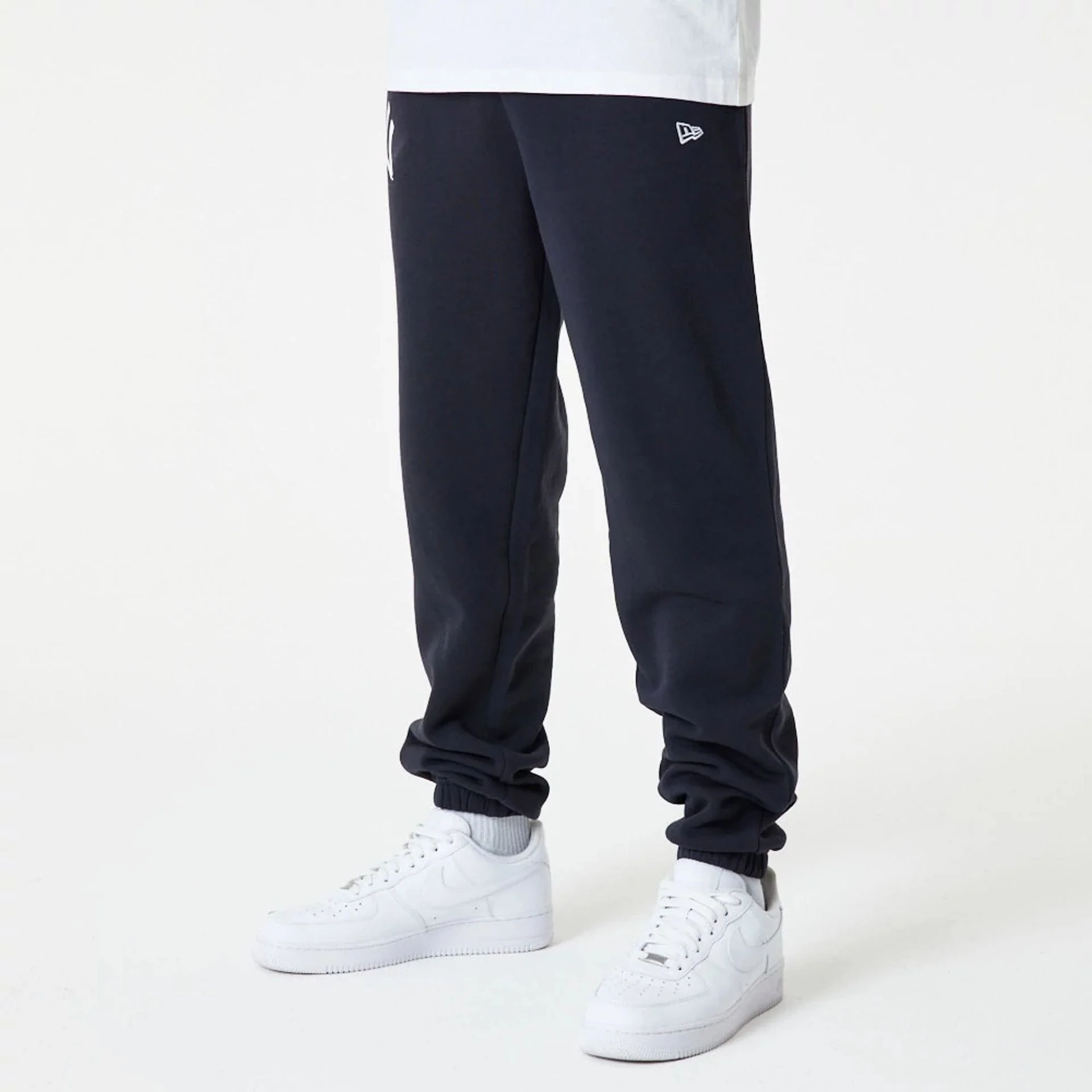 New York Yankees MLB Essential Navy Joggers - Image 2