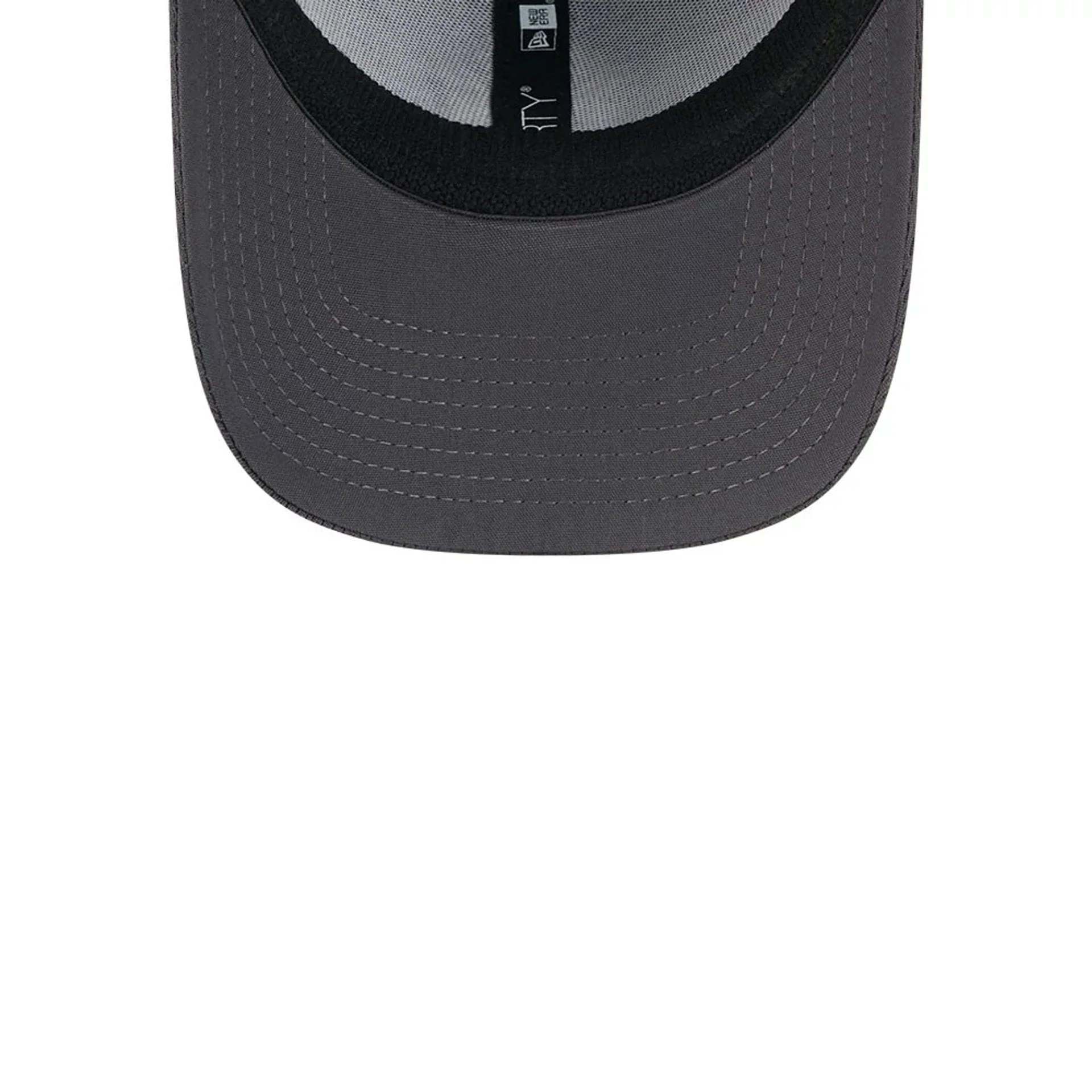 New York Yankees MLB Evergreen Dark Grey 39THIRTY Stretch Fit Cap - Image 7
