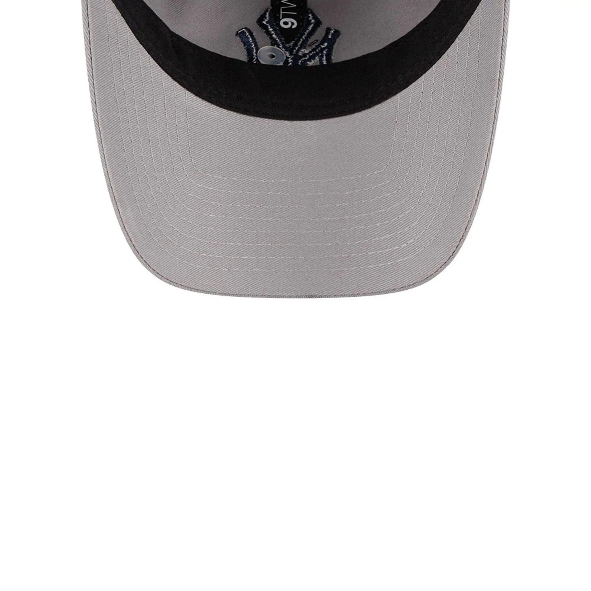 New York Yankees MLB Evergreen Grey 9TWENTY Adjustable Cap - Image 7