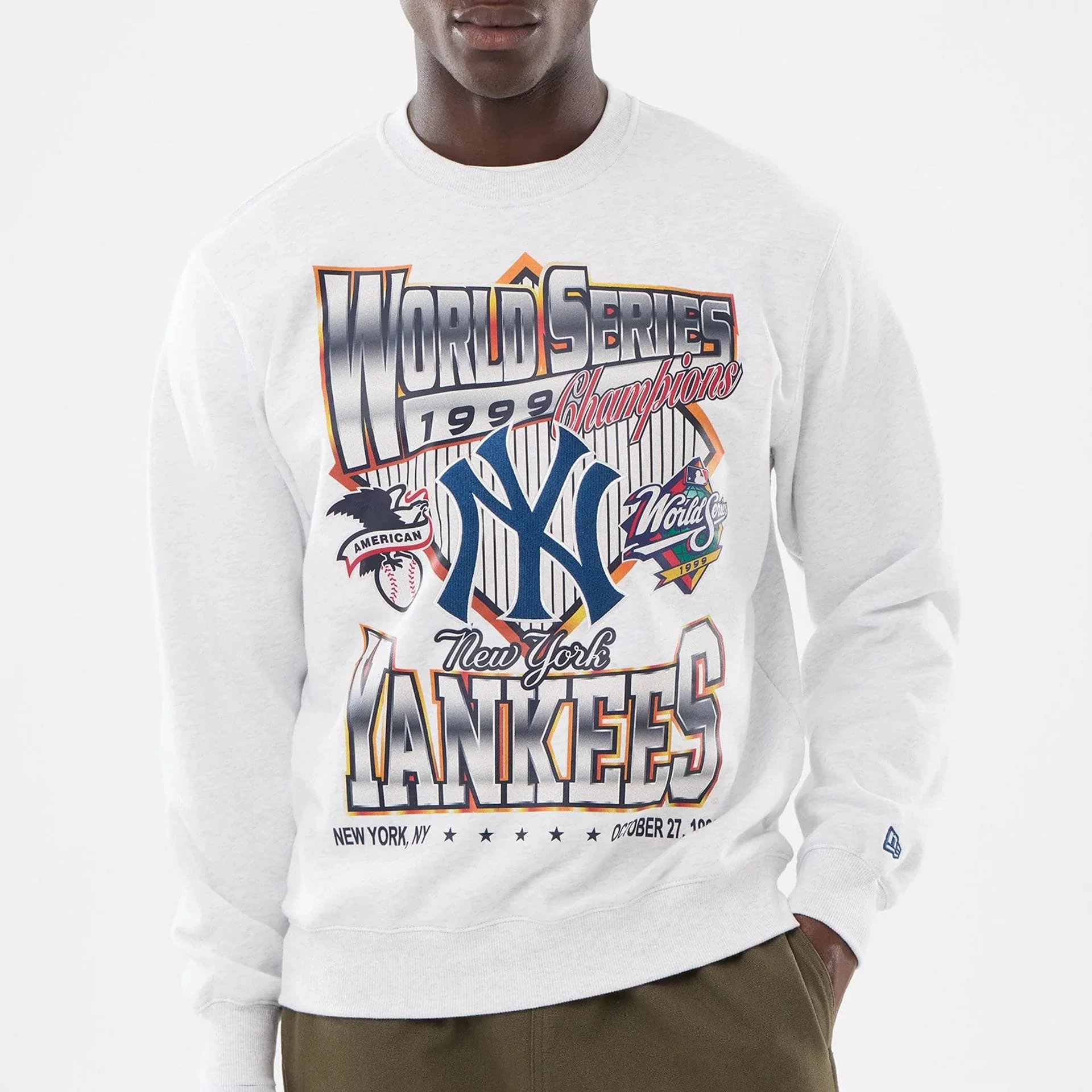 New York Yankees MLB Retro White Oversized Crew Neck Sweater - Image 3