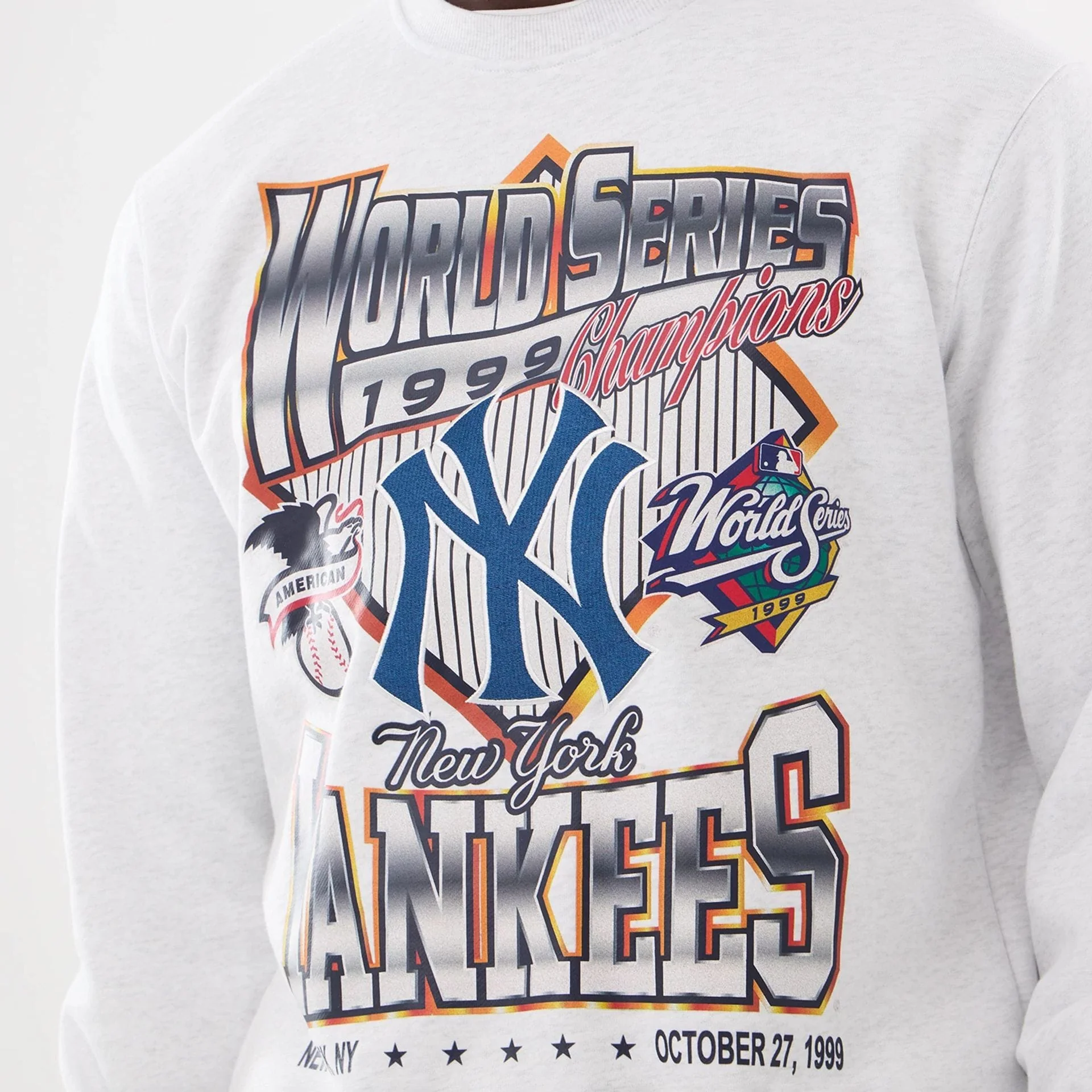 New York Yankees MLB Retro White Oversized Crew Neck Sweater - Image 4