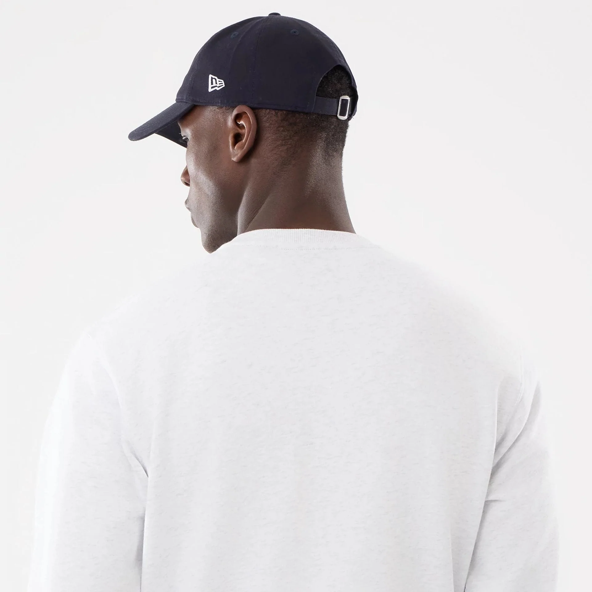 New York Yankees MLB Retro White Oversized Crew Neck Sweater - Image 7