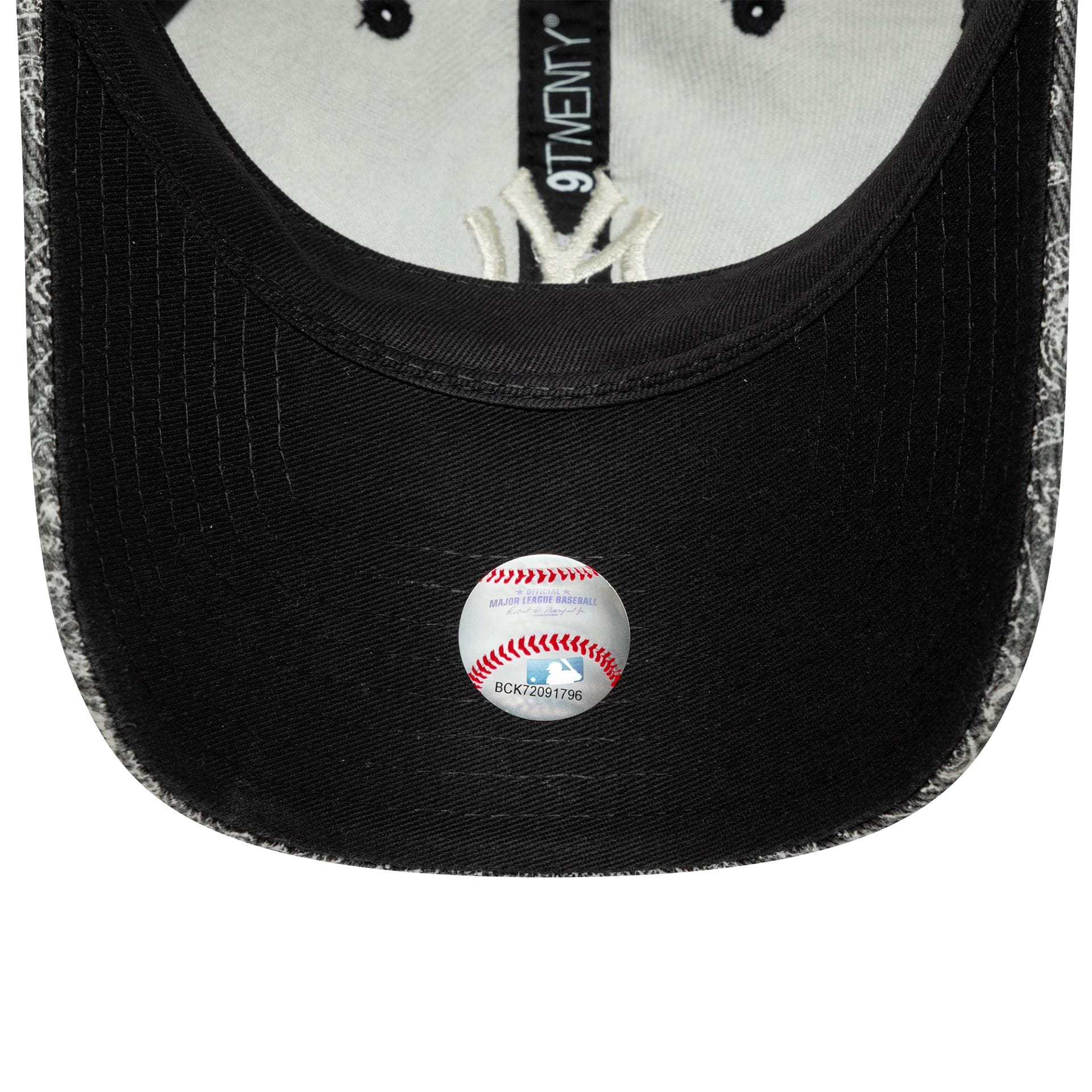 New York Yankees MLB Washed Paisley Black 9TWENTY Cap - Image 5
