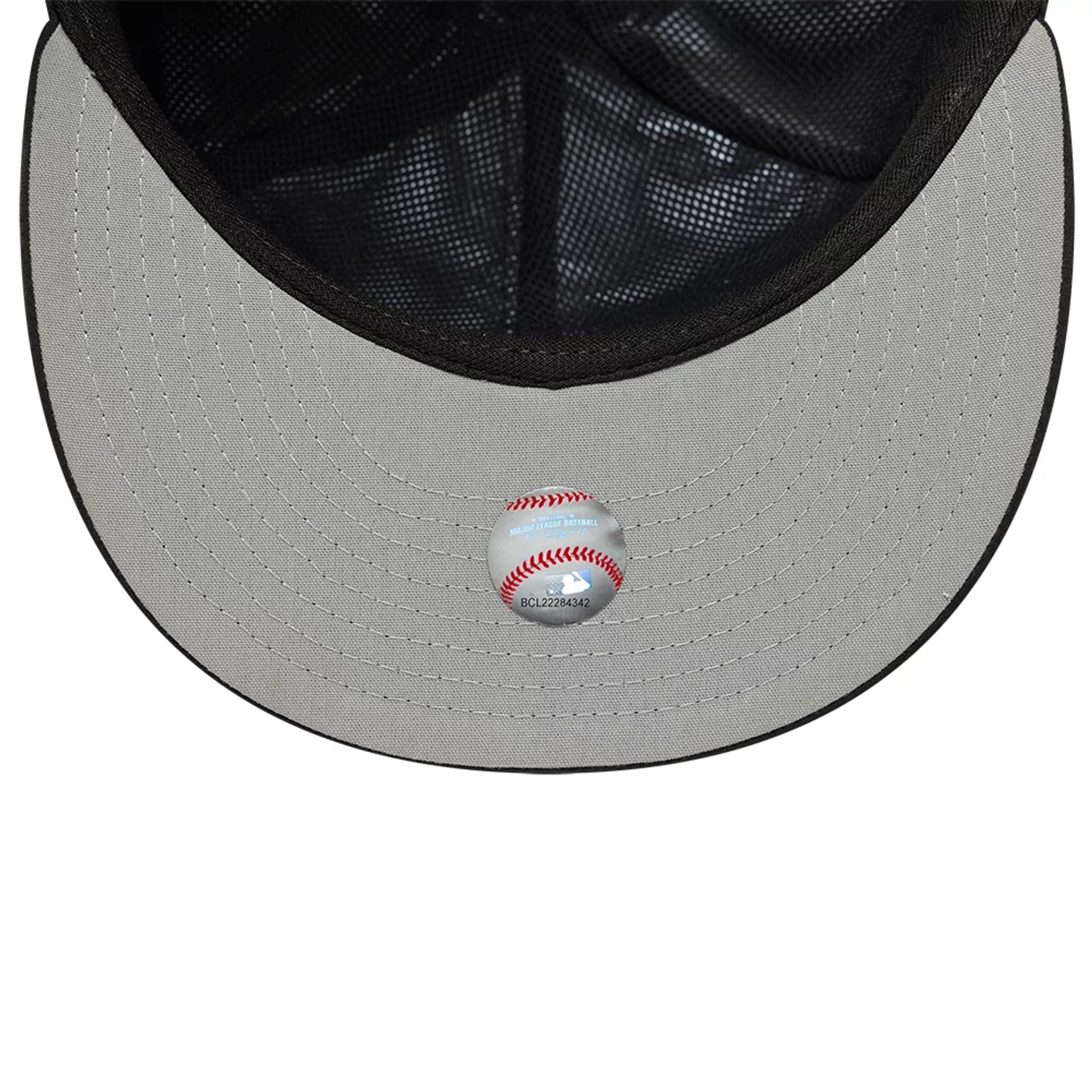 Pittsburgh Pirates MLB Gore-Tex Black 59FIFTY Fitted Cap - Image 2